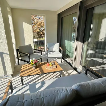 Smart Living Apartment Worms