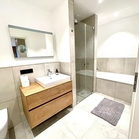 Smart Living Worms