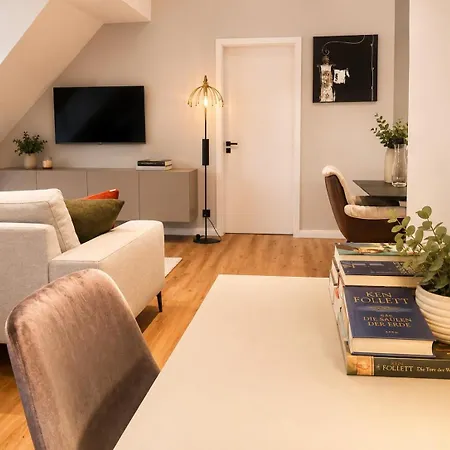 Smart Living Worms