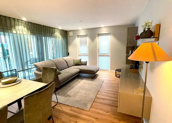 Smart Living Apartment Worms