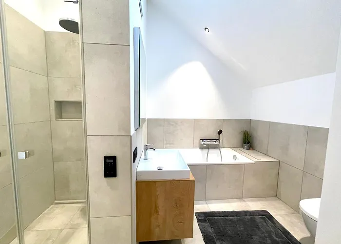 Smart Living Apartment Worms