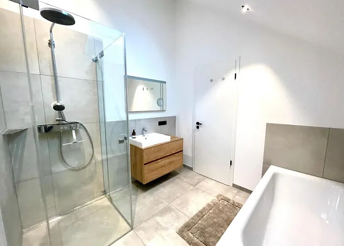 Smart Living Apartment *