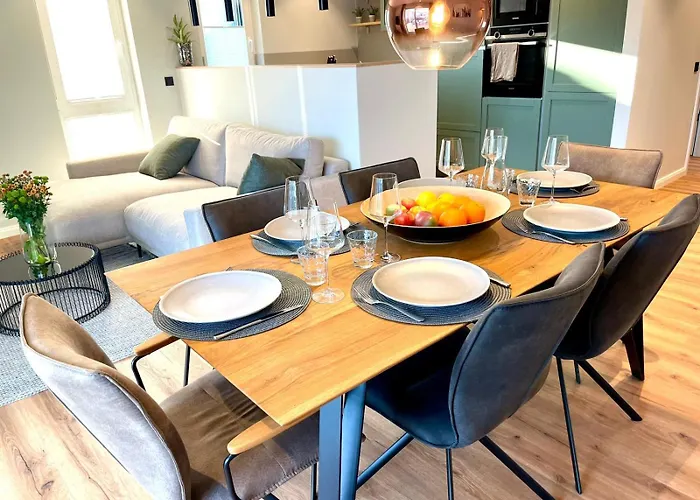 Smart Living Apartment *