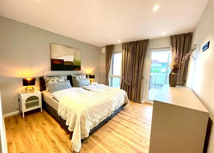 Smart Living Apartment Worms